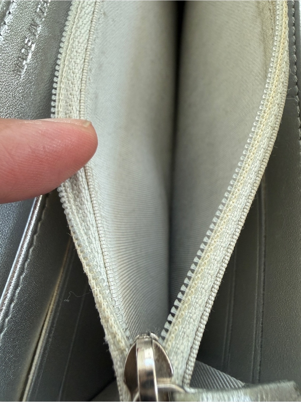 CHANEL Matelasse Silver Quilted Lambskin Zippy Long Wallet - Classic CC Hardware - Picture 9 of 15